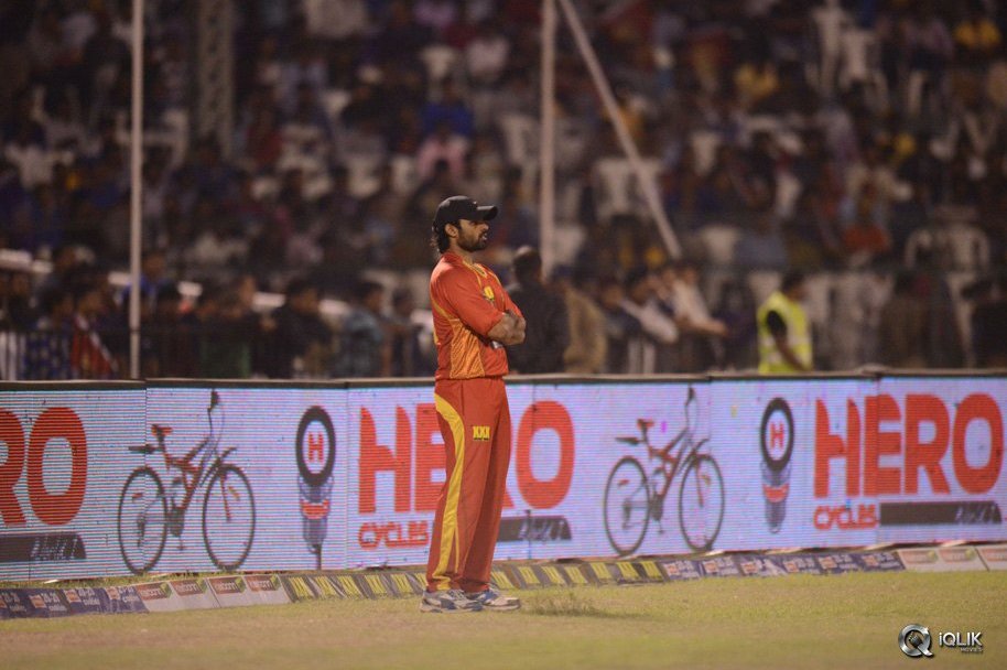 CCL-5-Telugu-Warriors-vs-Bengal-Tigers-Match-Photos